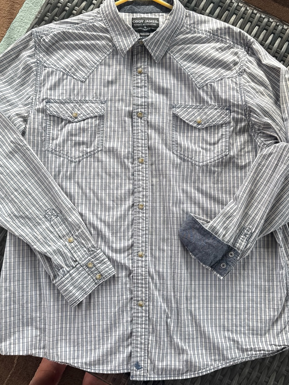 Cody James Men’s White & Blue Striped Casual Button-Down Shirt